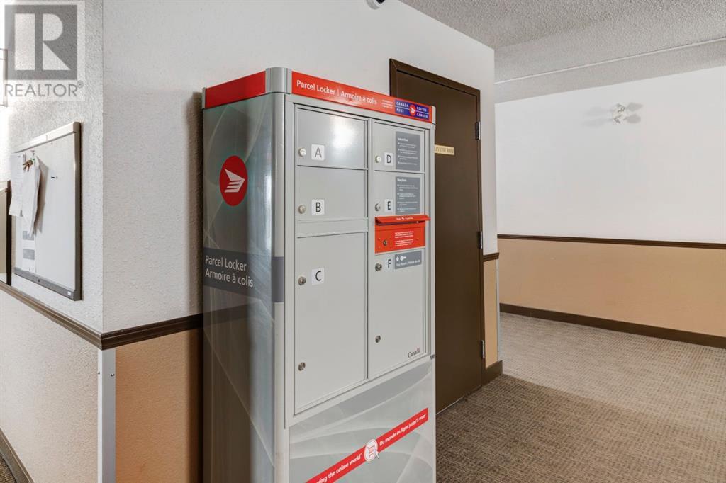 402, 21 Dover Point Se, Calgary, Alberta  T2B 3K4 - Photo 4 - A2203823