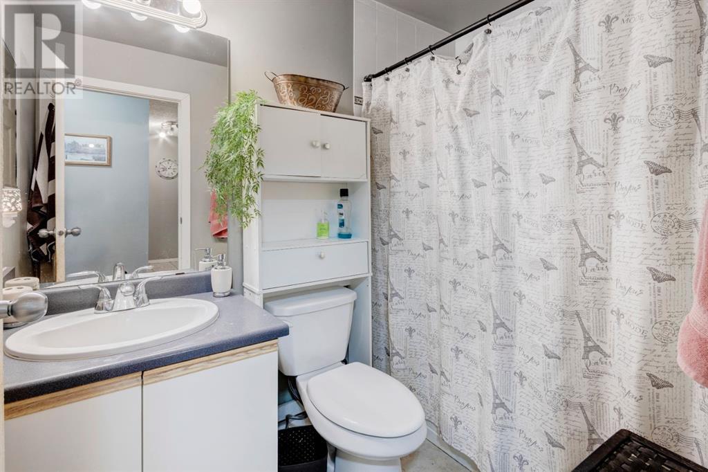 402, 21 Dover Point Se, Calgary, Alberta  T2B 3K4 - Photo 19 - A2203823