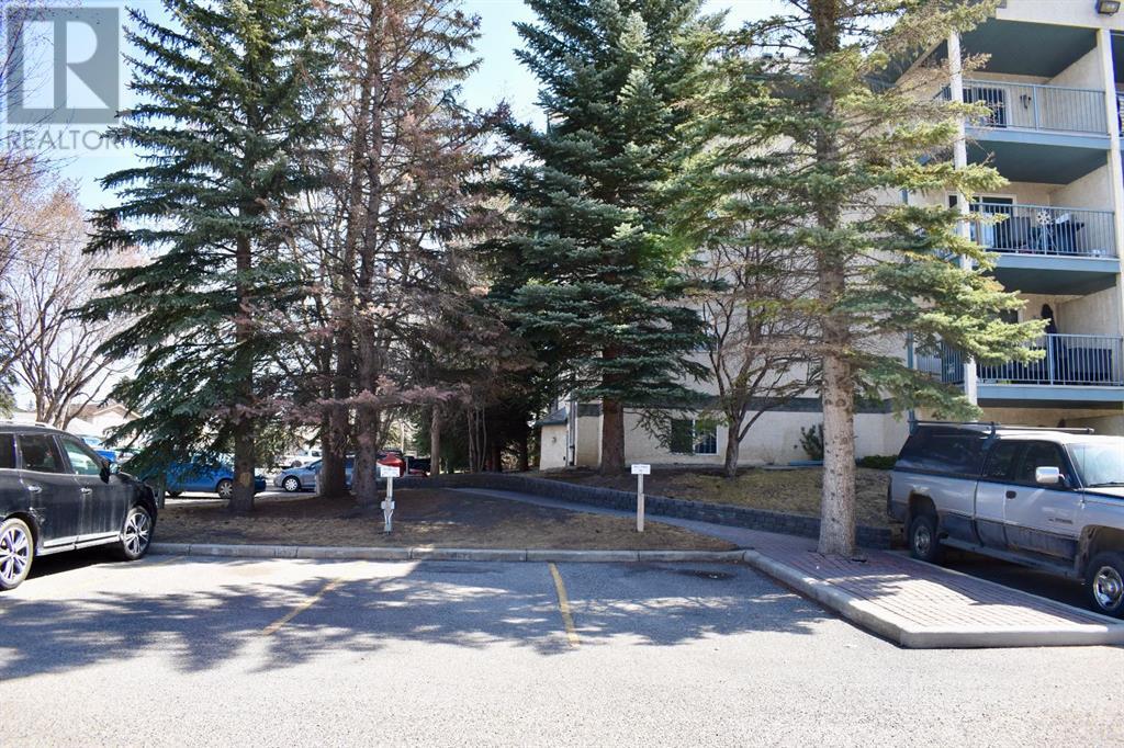 402, 21 Dover Point Se, Calgary, Alberta  T2B 3K4 - Photo 28 - A2203823