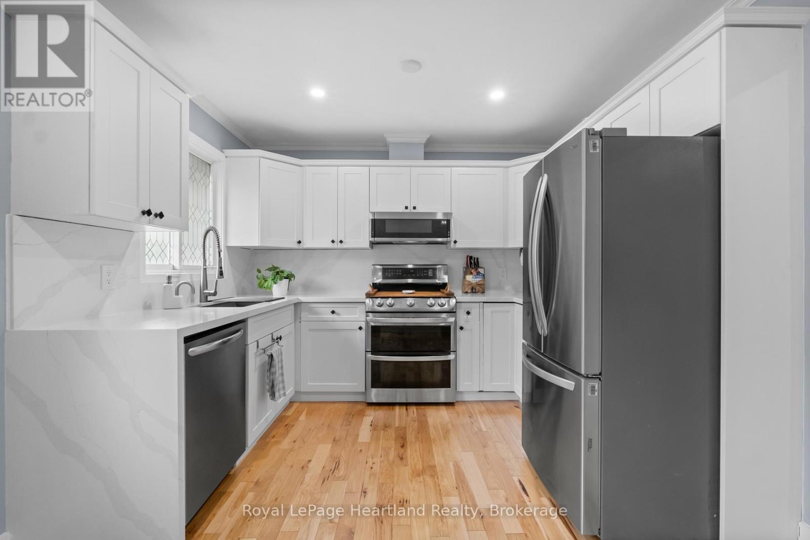 9 Parkhaven Crescent, St. Marys, Ontario  N4X 1E7 - Photo 12 - X12209593
