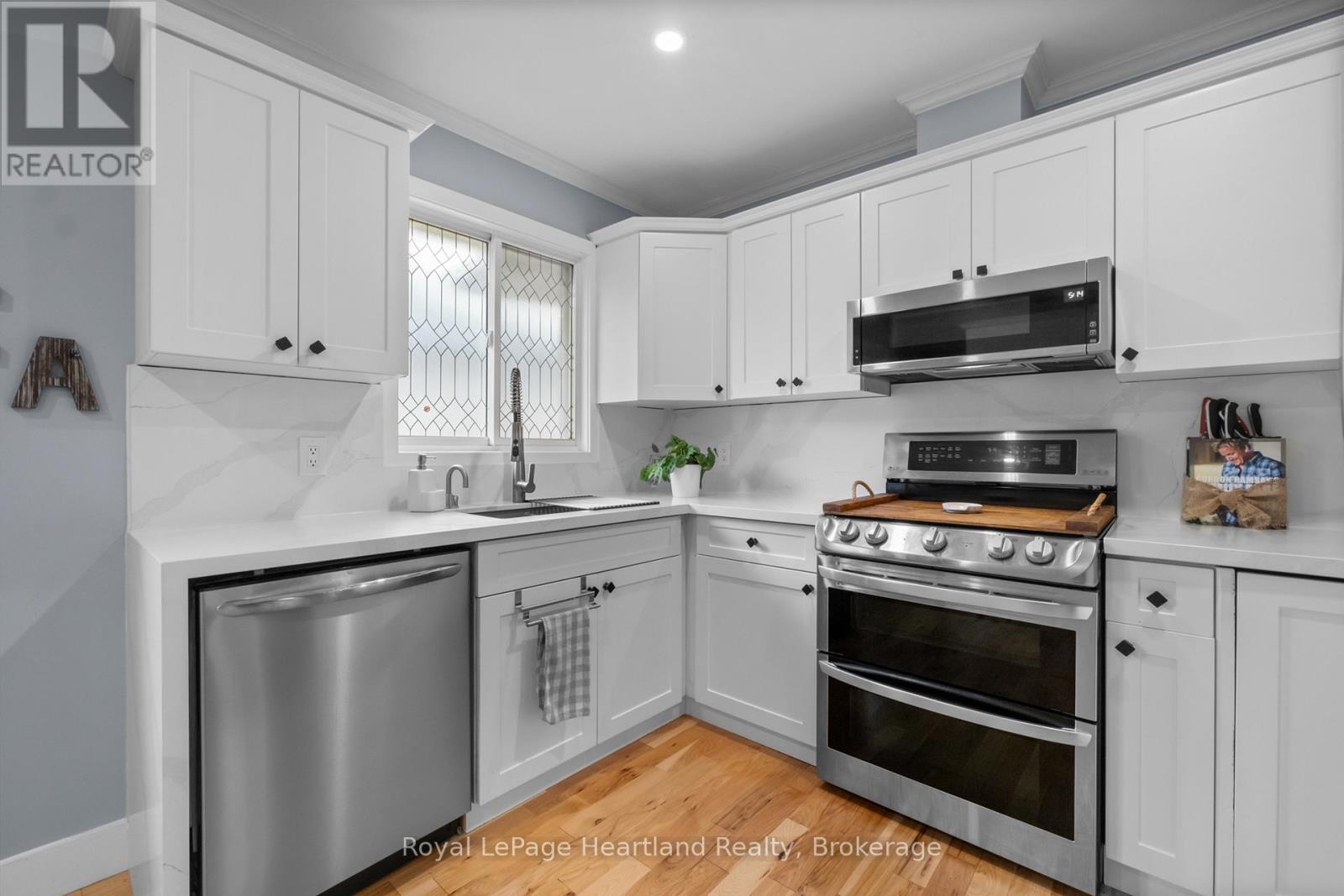 9 Parkhaven Crescent, St. Marys, Ontario  N4X 1E7 - Photo 13 - X12209593