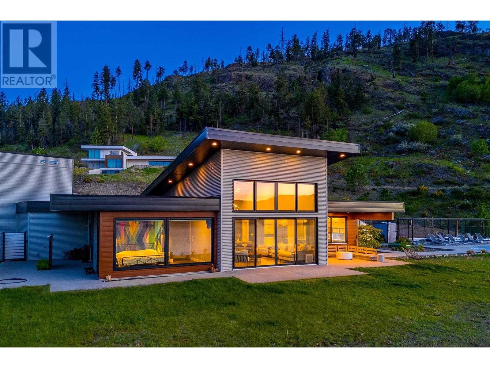 6101 Lakeshore Road, Kelowna, British Columbia  V1W 4J5 - Photo 4 - 10351461