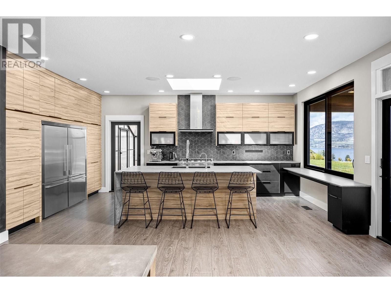 6101 Lakeshore Road, Kelowna, British Columbia  V1W 4J5 - Photo 11 - 10351461