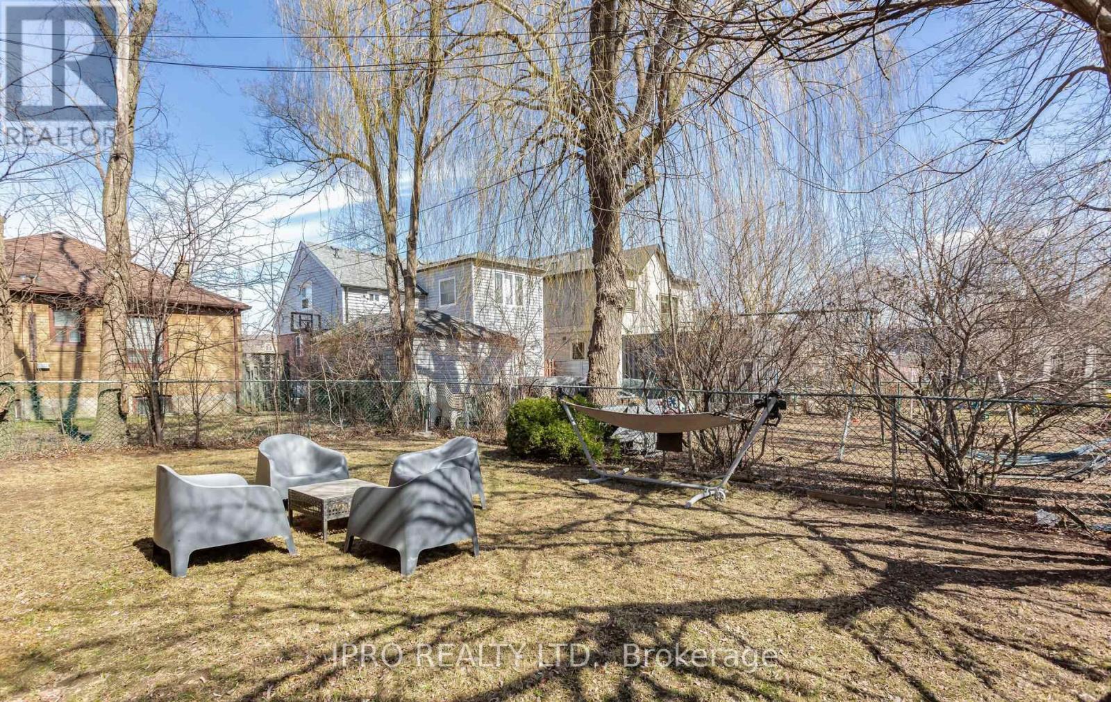 103 Allingham Gardens, Toronto (Clanton Park), Ontario  M3H 1X9 - Photo 41 - C12203184
