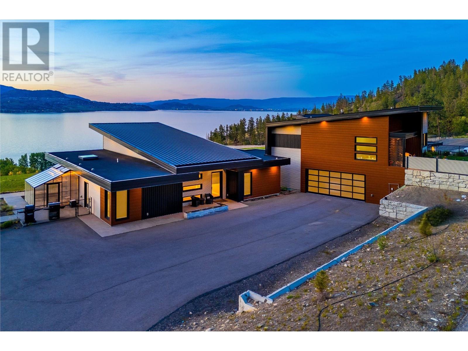 6101 Lakeshore Road, Kelowna, British Columbia
