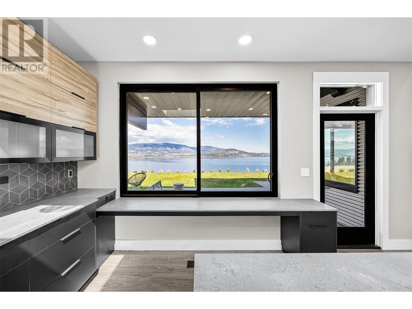 6101 Lakeshore Road, Kelowna, British Columbia  V1W 4J5 - Photo 15 - 10351461