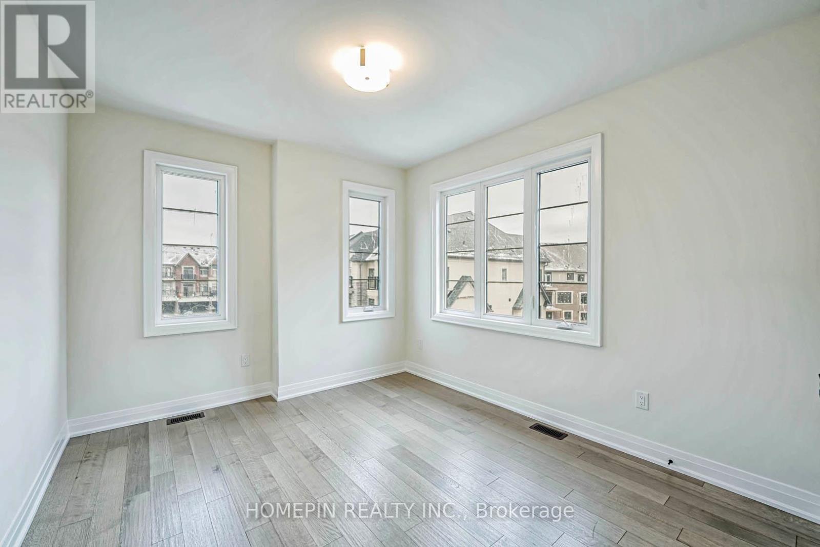 8 Gardeners Lane, Markham, Ontario  L6C 3L5 - Photo 23 - N12069814
