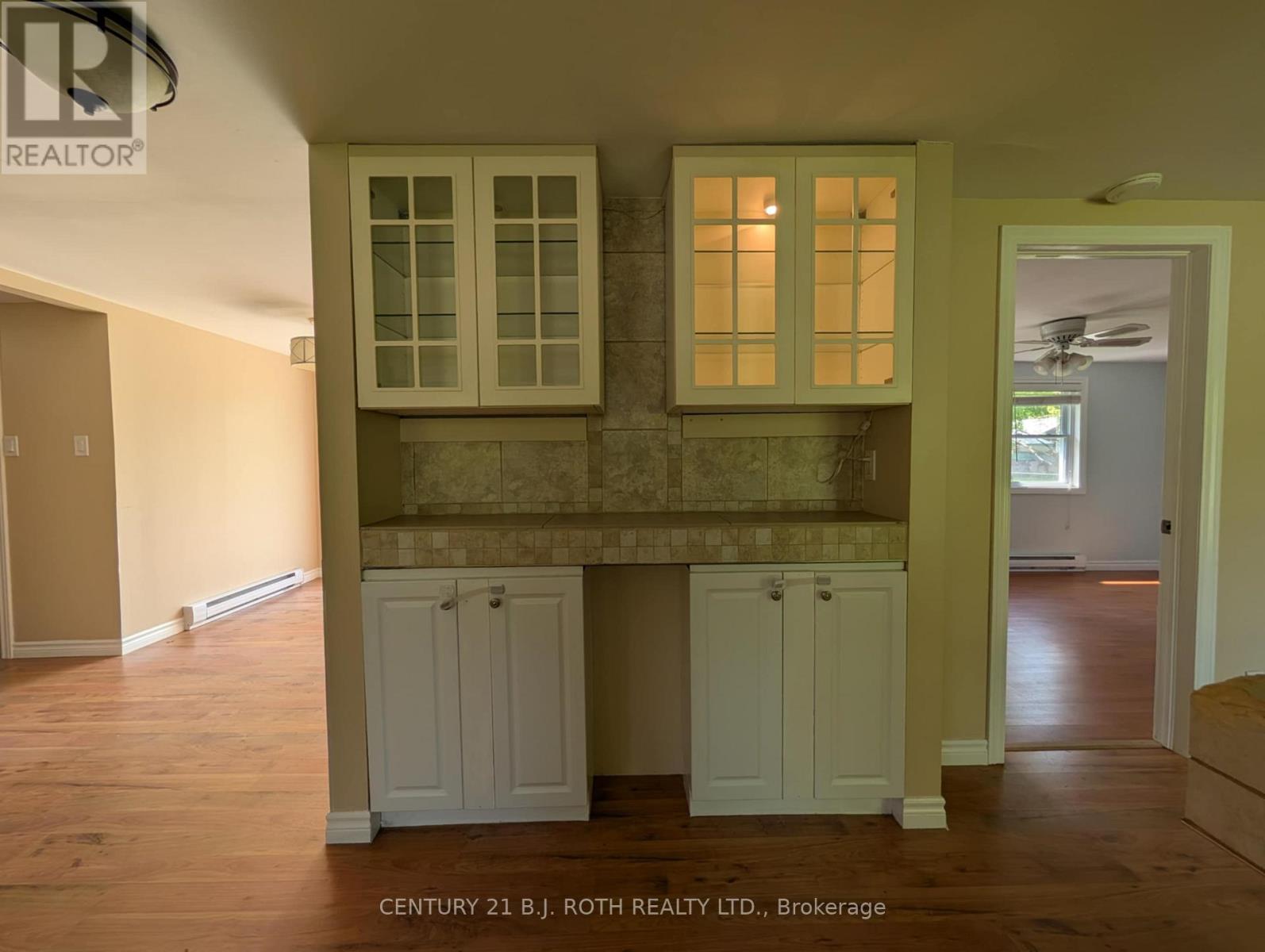 775 James Street, Innisfil, Ontario  L9S 2G6 - Photo 8 - N12189415