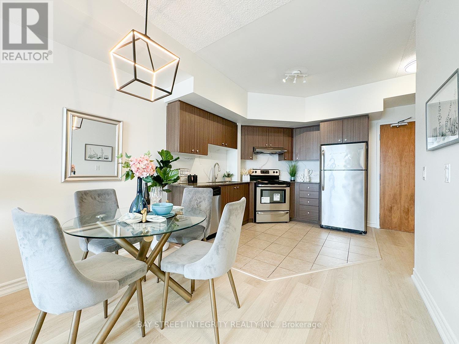 316 - 8323 Kennedy Road, Markham (Village Green-South Unionville), Ontario  L3R 5W7 - Photo 4 - N12208718
