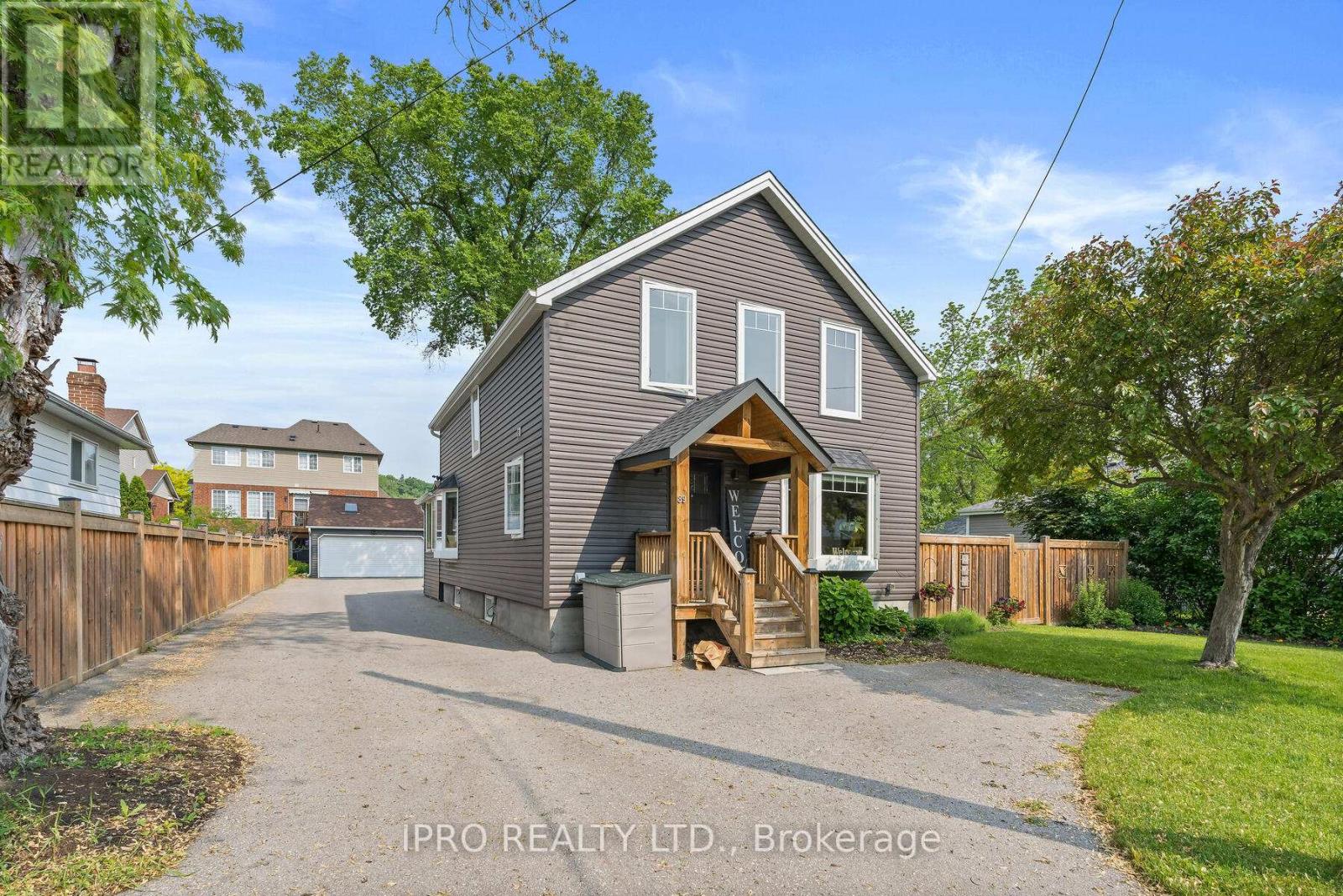 89 JOHN STREET, Halton Hills, Ontario