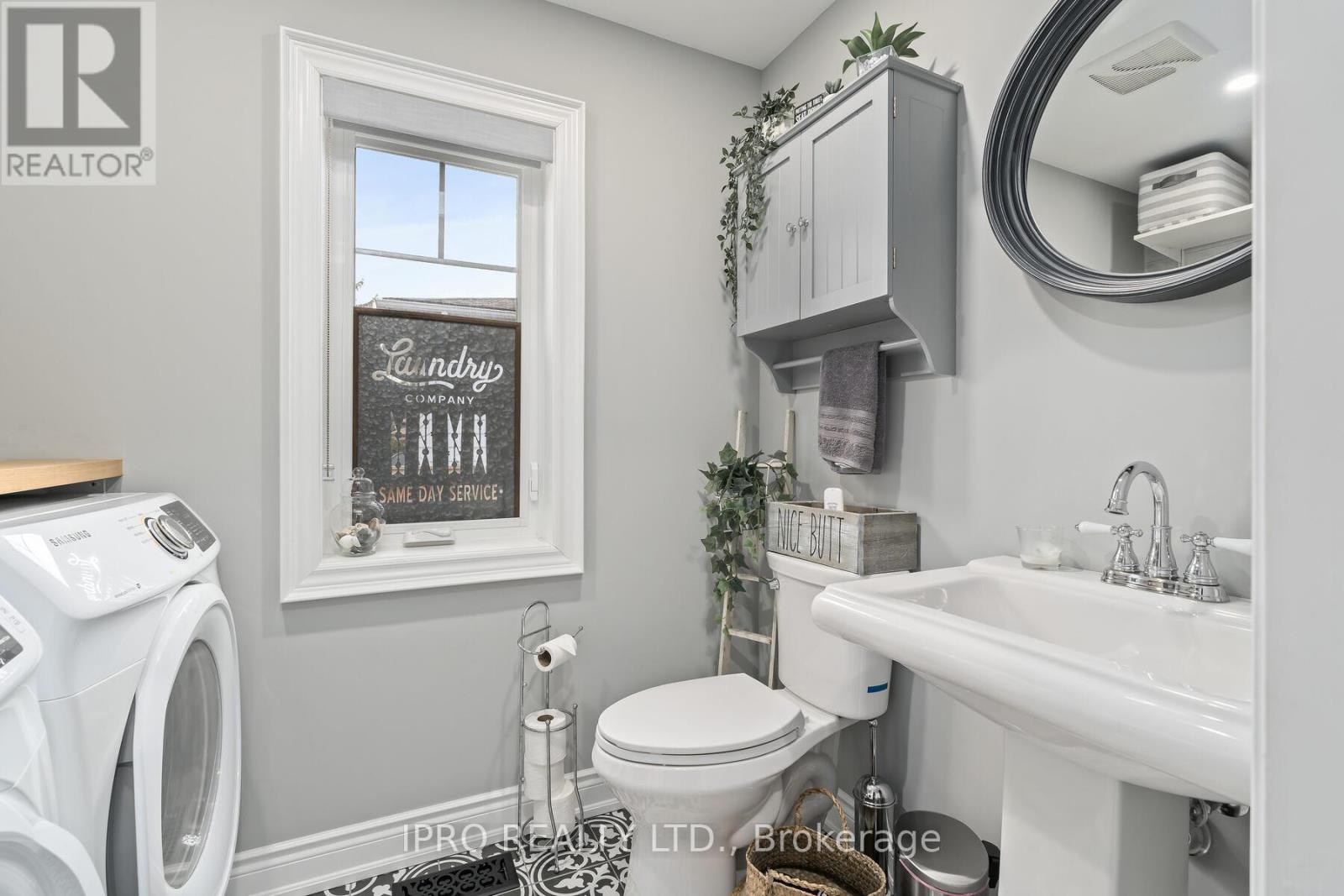 89 John Street, Halton Hills (Georgetown), Ontario  L7G 2J9 - Photo 14 - W12083795