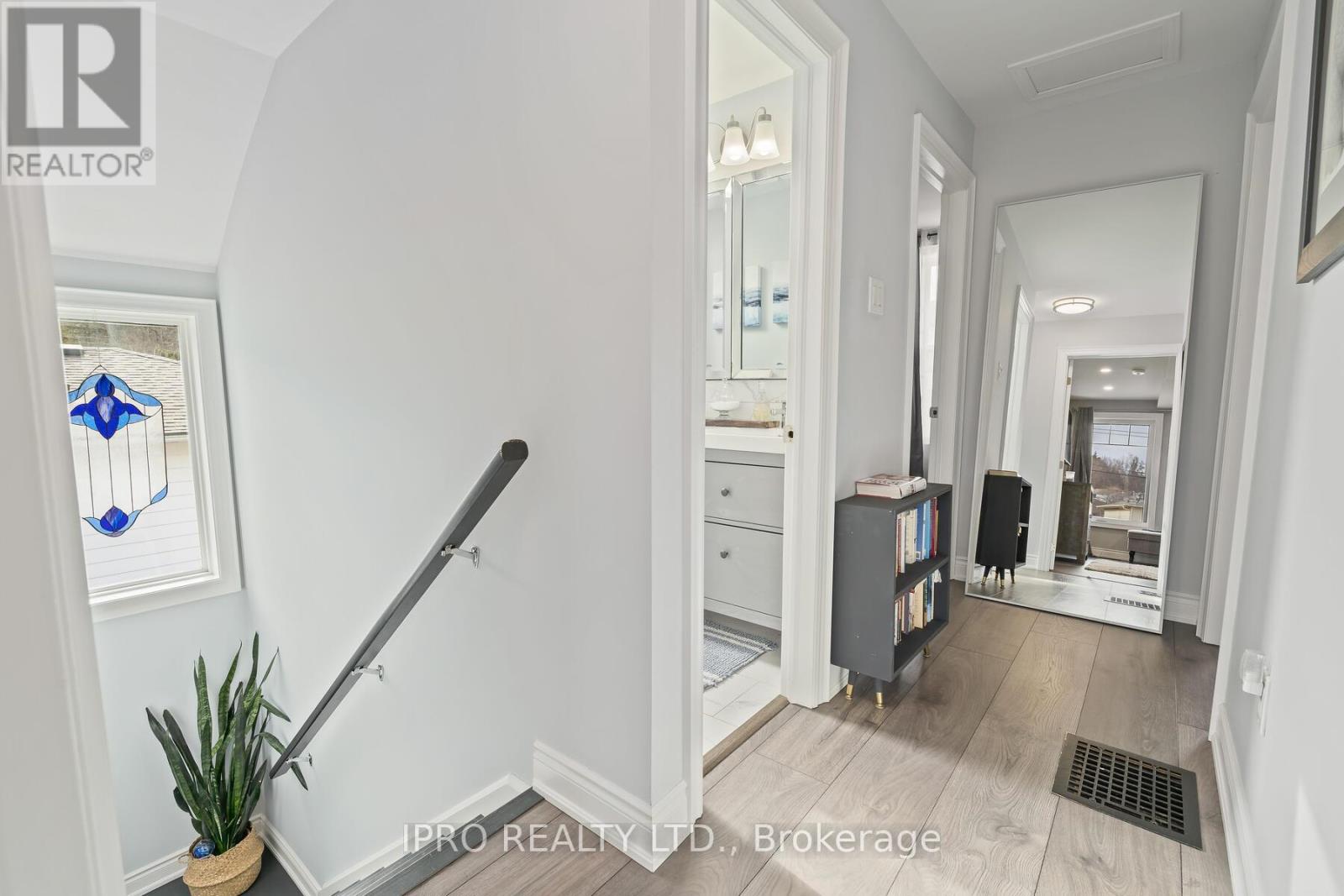 89 John Street, Halton Hills (Georgetown), Ontario  L7G 2J9 - Photo 16 - W12083795