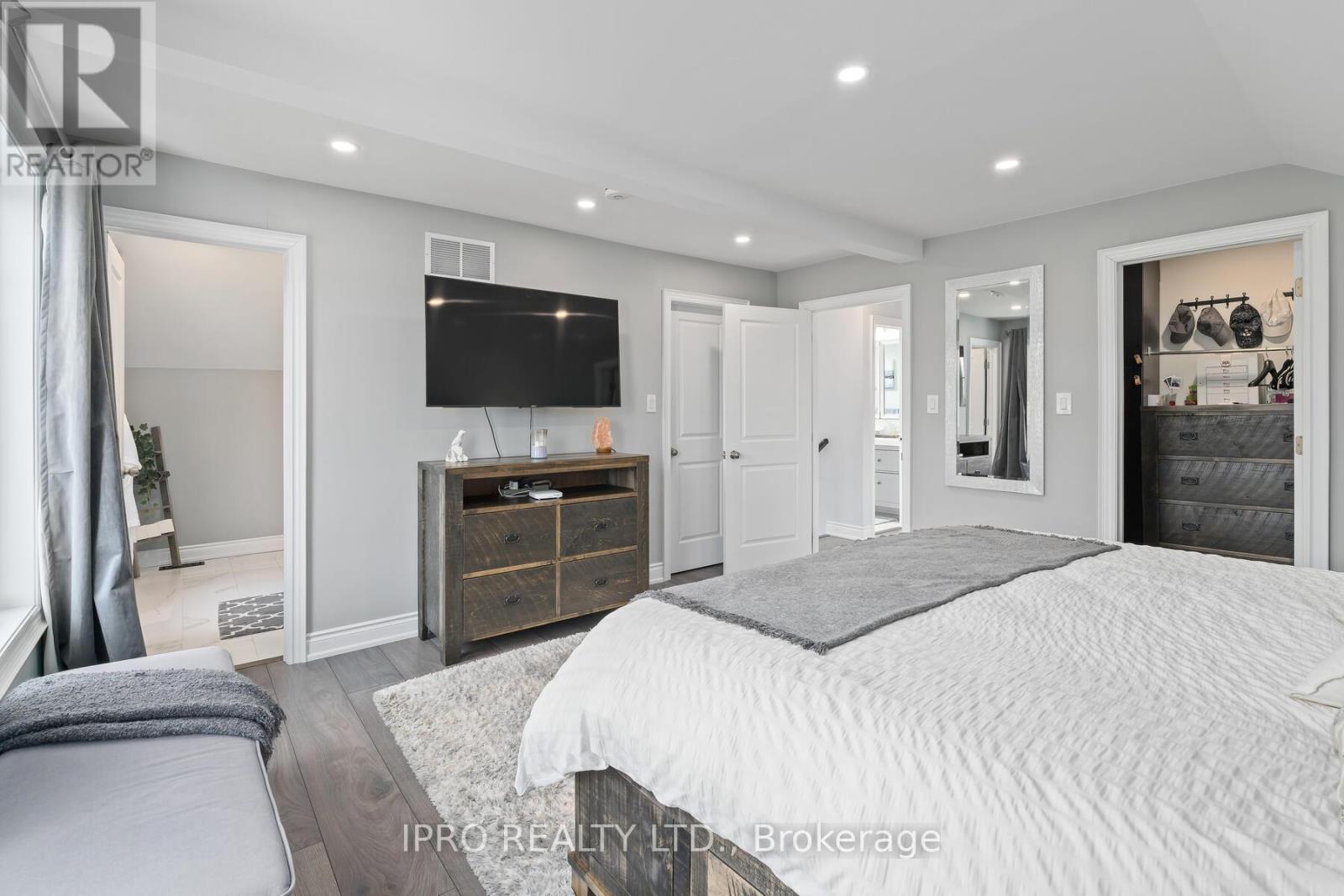 89 John Street, Halton Hills (Georgetown), Ontario  L7G 2J9 - Photo 18 - W12083795