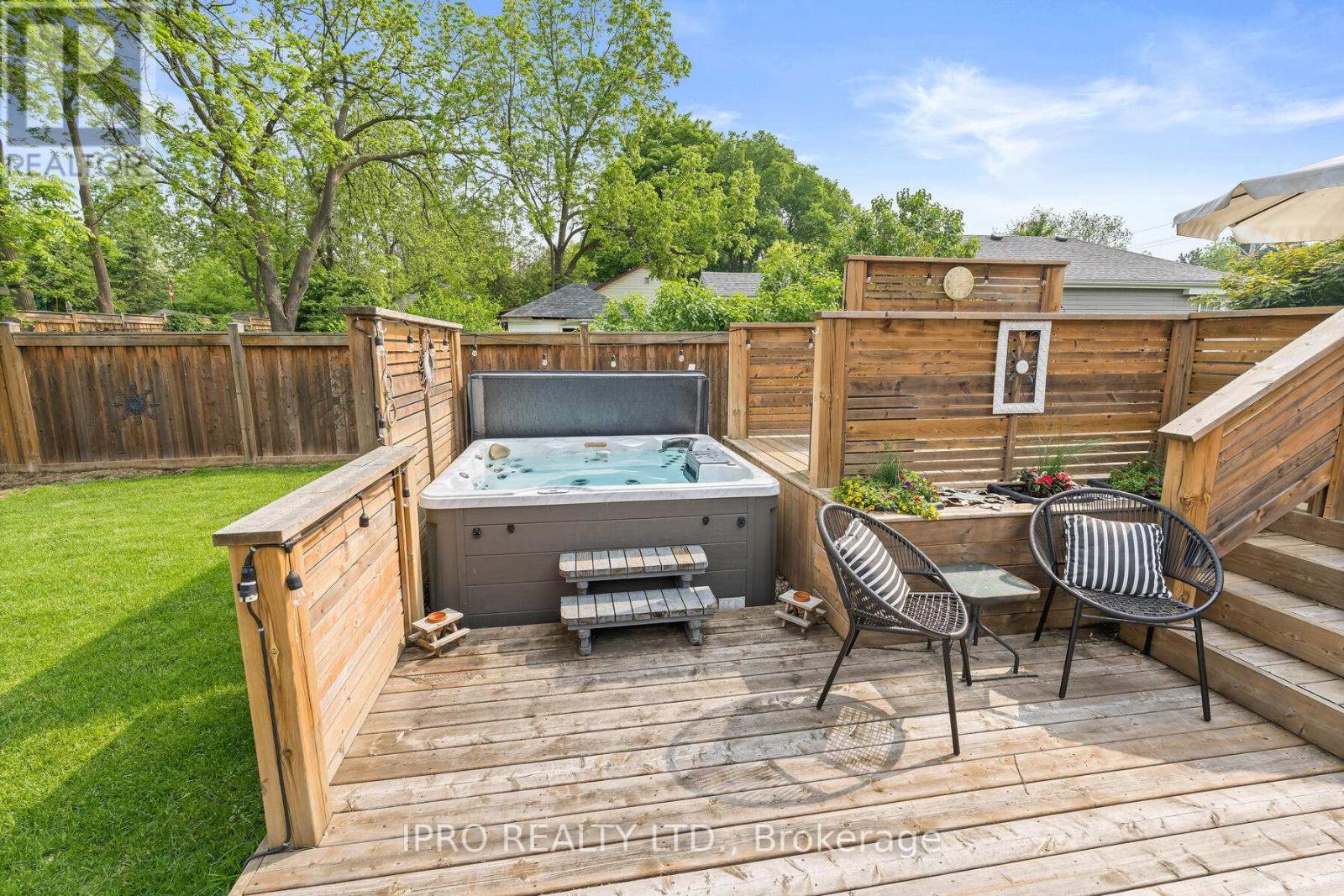 89 John Street, Halton Hills (Georgetown), Ontario  L7G 2J9 - Photo 30 - W12083795