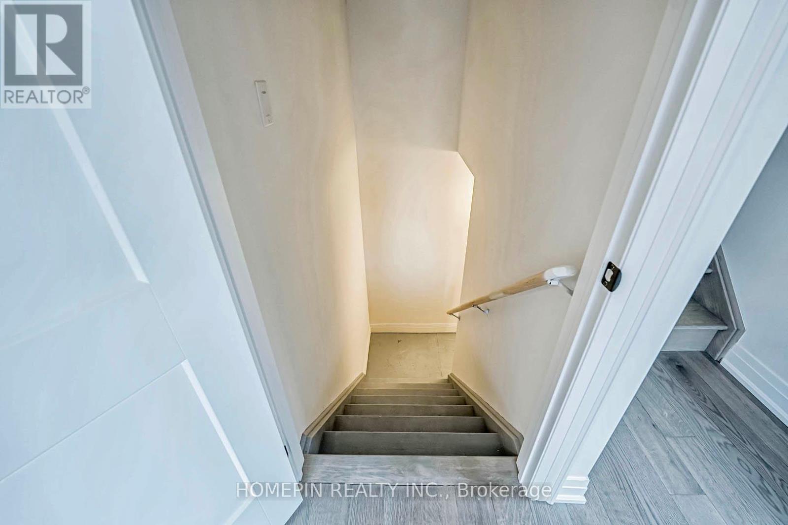 8 Gardeners Lane, Markham, Ontario  L6C 3L5 - Photo 32 - N12069814