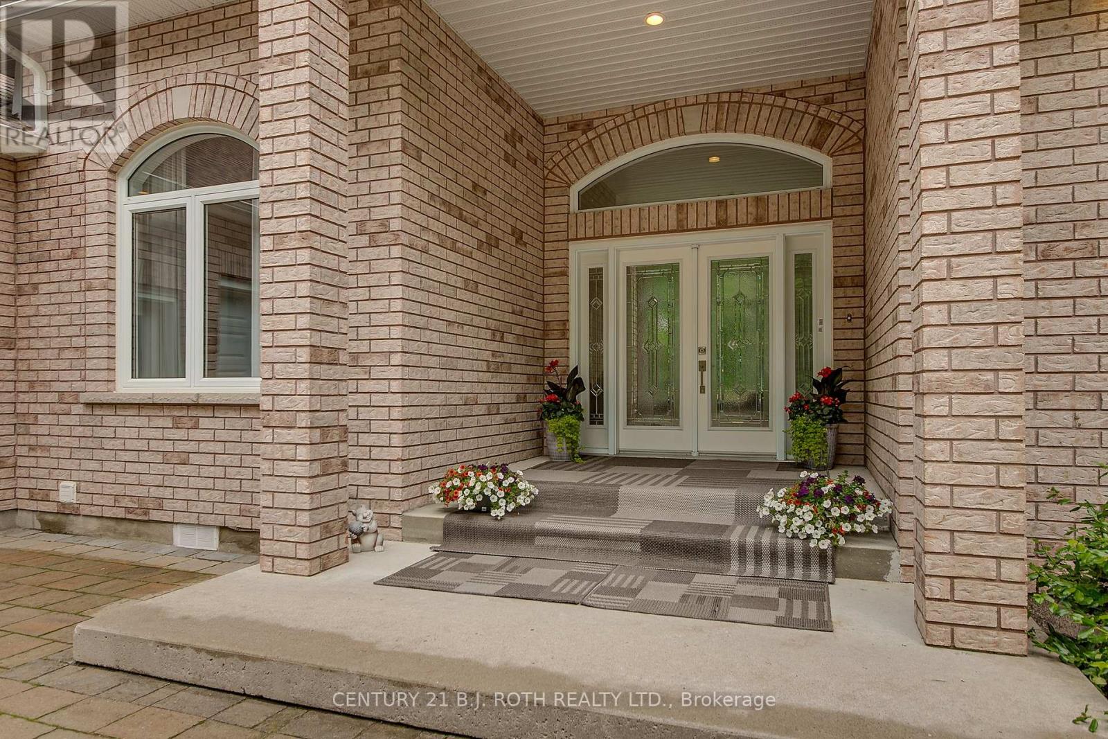 3925 Algoma Avenue, Innisfil, Ontario  L9S 2M4 - Photo 13 - N12205160