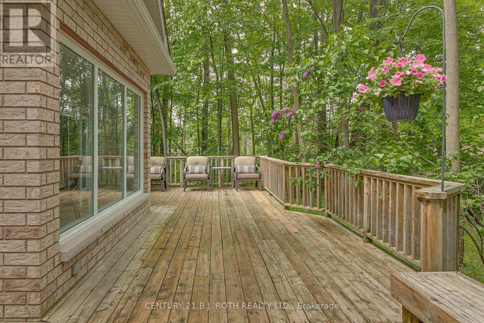 3925 Algoma Avenue, Innisfil, Ontario  L9S 2M4 - Photo 12 - N12205160