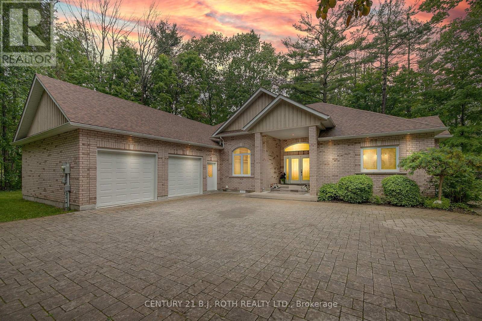 3925 Algoma Avenue, Innisfil, Ontario  L9S 2M4 - Photo 4 - N12205160
