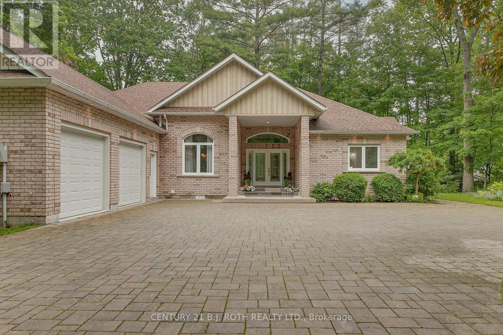 3925 Algoma Avenue, Innisfil, Ontario  L9S 2M4 - Photo 6 - N12205160