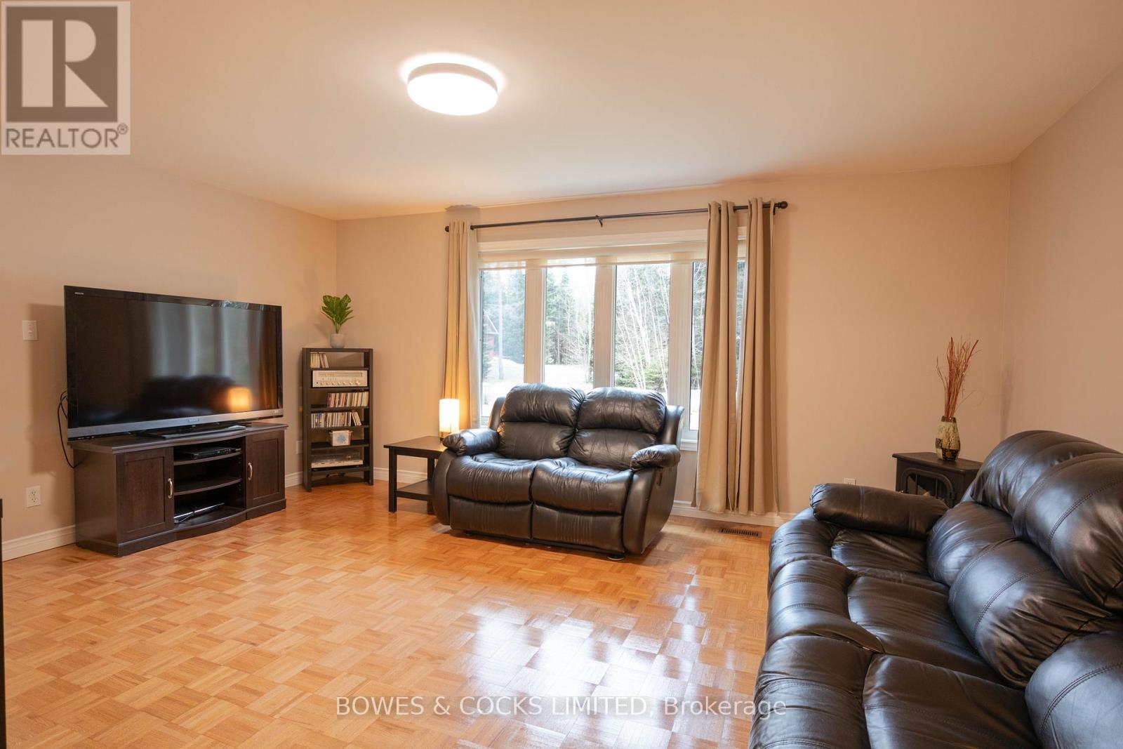 88 Simeon Crescent, North Kawartha, Ontario  K0L 1A0 - Photo 12 - X12095905