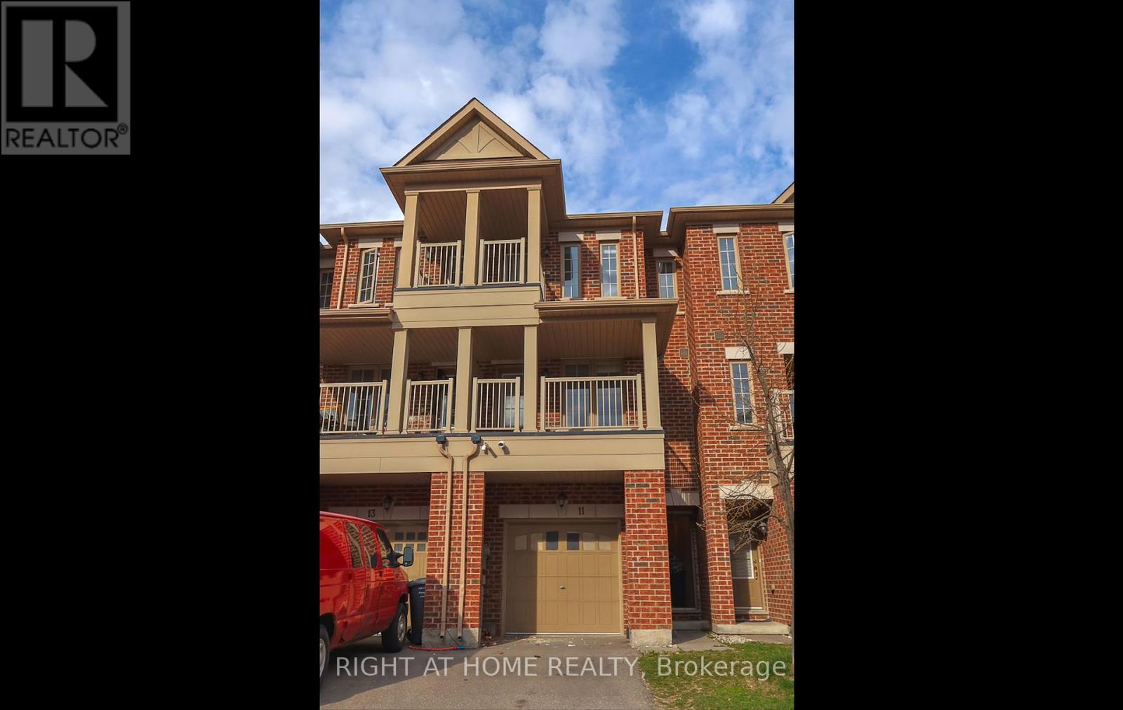 Upper - 11 Telegraph Street, Brampton, Ontario  L6Z 0H9 - Photo 1 - W12168066