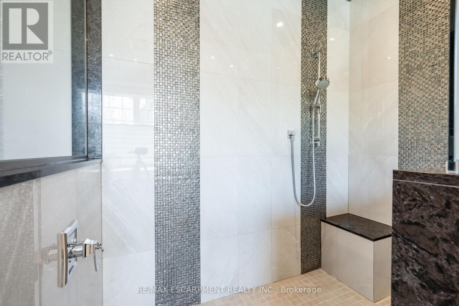 50 Lloyminn Avenue, Hamilton, Ontario  L9G 1H3 - Photo 24 - X12127638