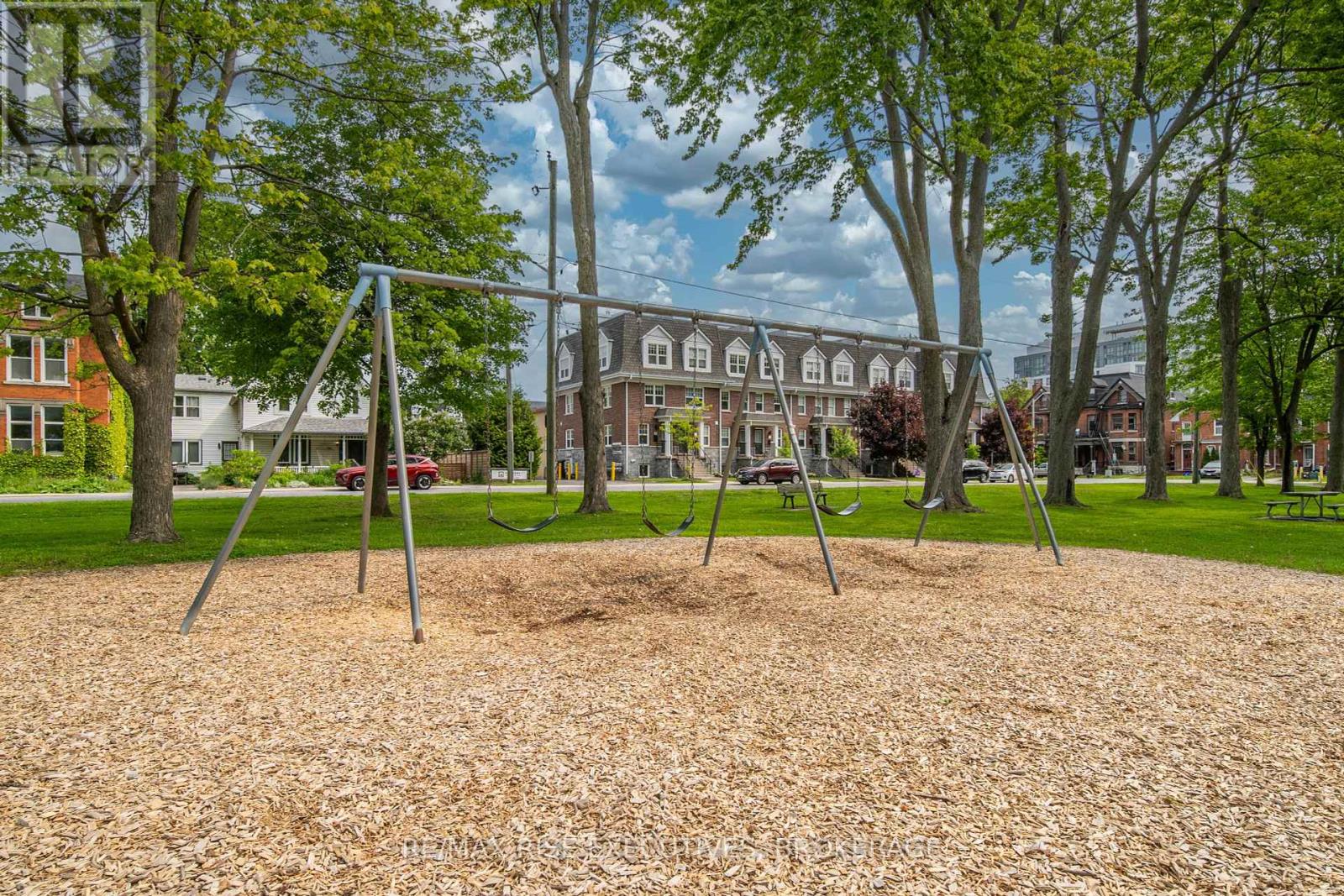 98 Mack Street, Kingston (Central City East), Ontario  K7L 1N9 - Photo 41 - X12209523