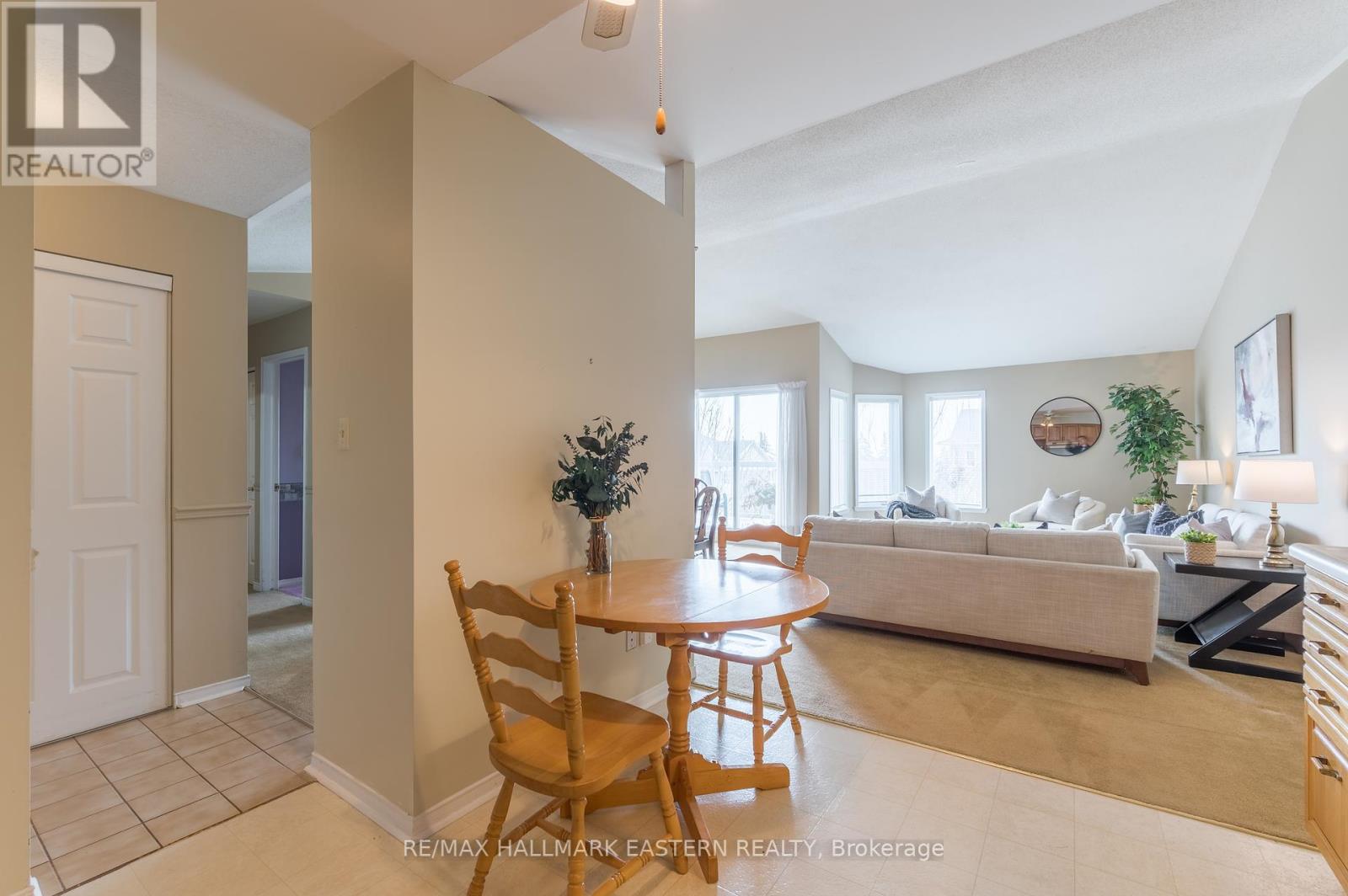 301c - 1099 Clonsilla Avenue, Peterborough West, Ontario  K9J 8L7 - Photo 11 - X12094785