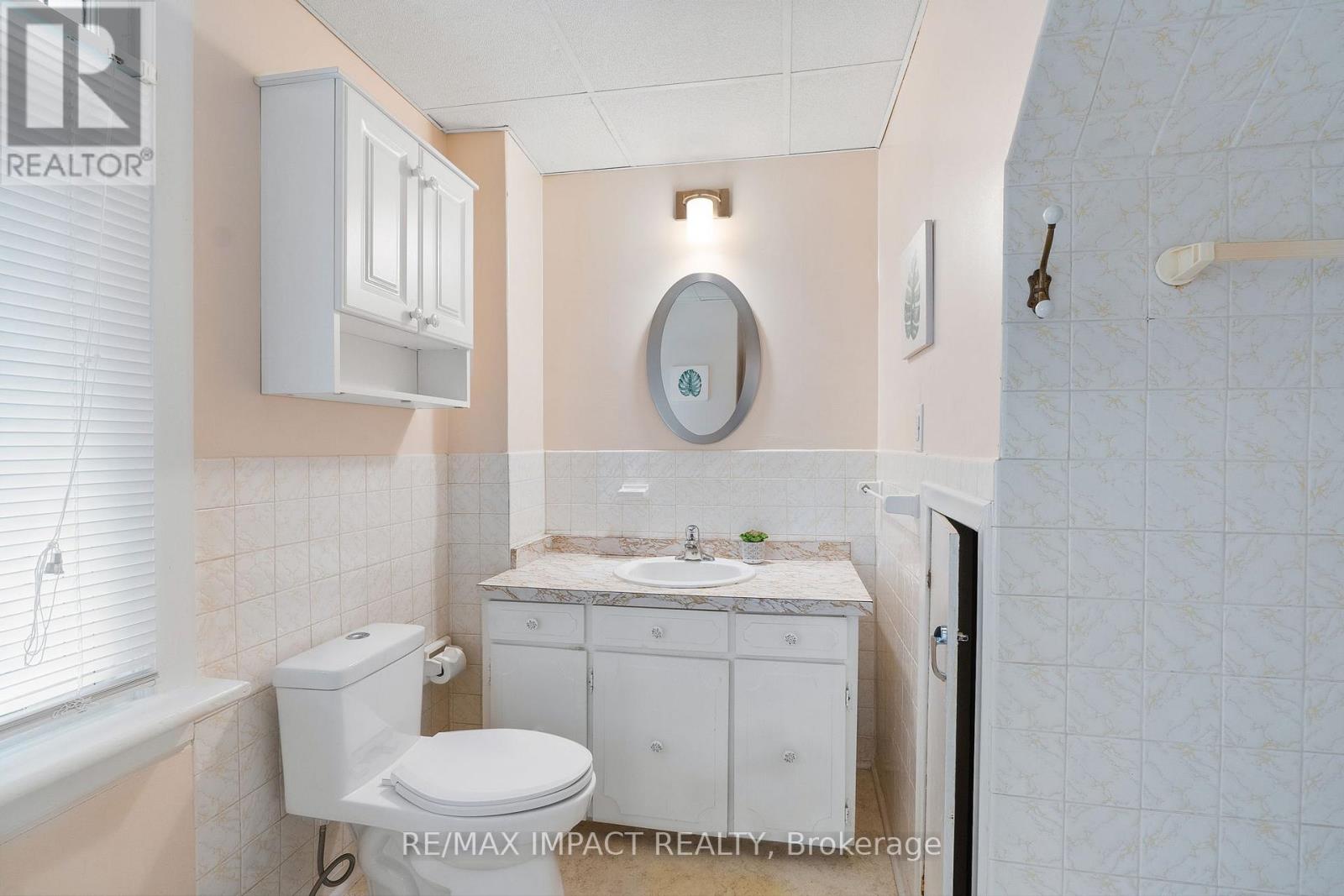 18 Spencer Street W, Cobourg, Ontario  K9A 2G3 - Photo 12 - X12207309
