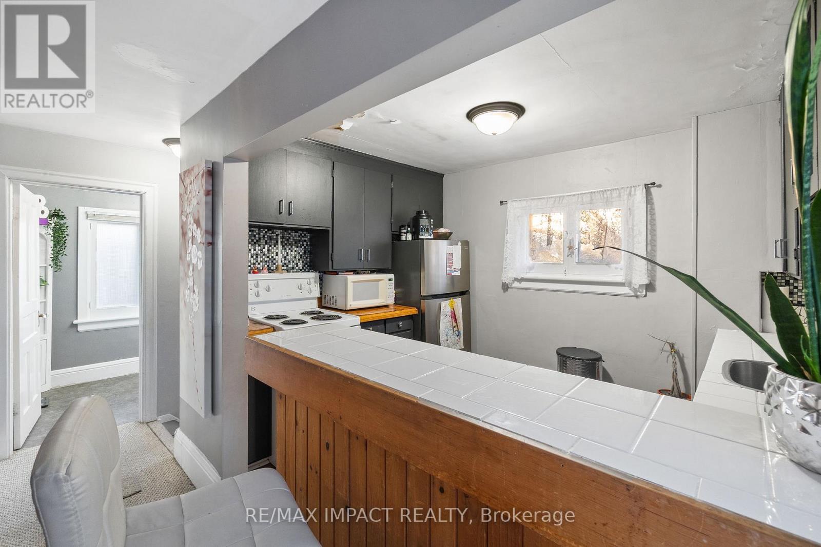 18 Spencer Street W, Cobourg, Ontario  K9A 2G3 - Photo 31 - X12207309
