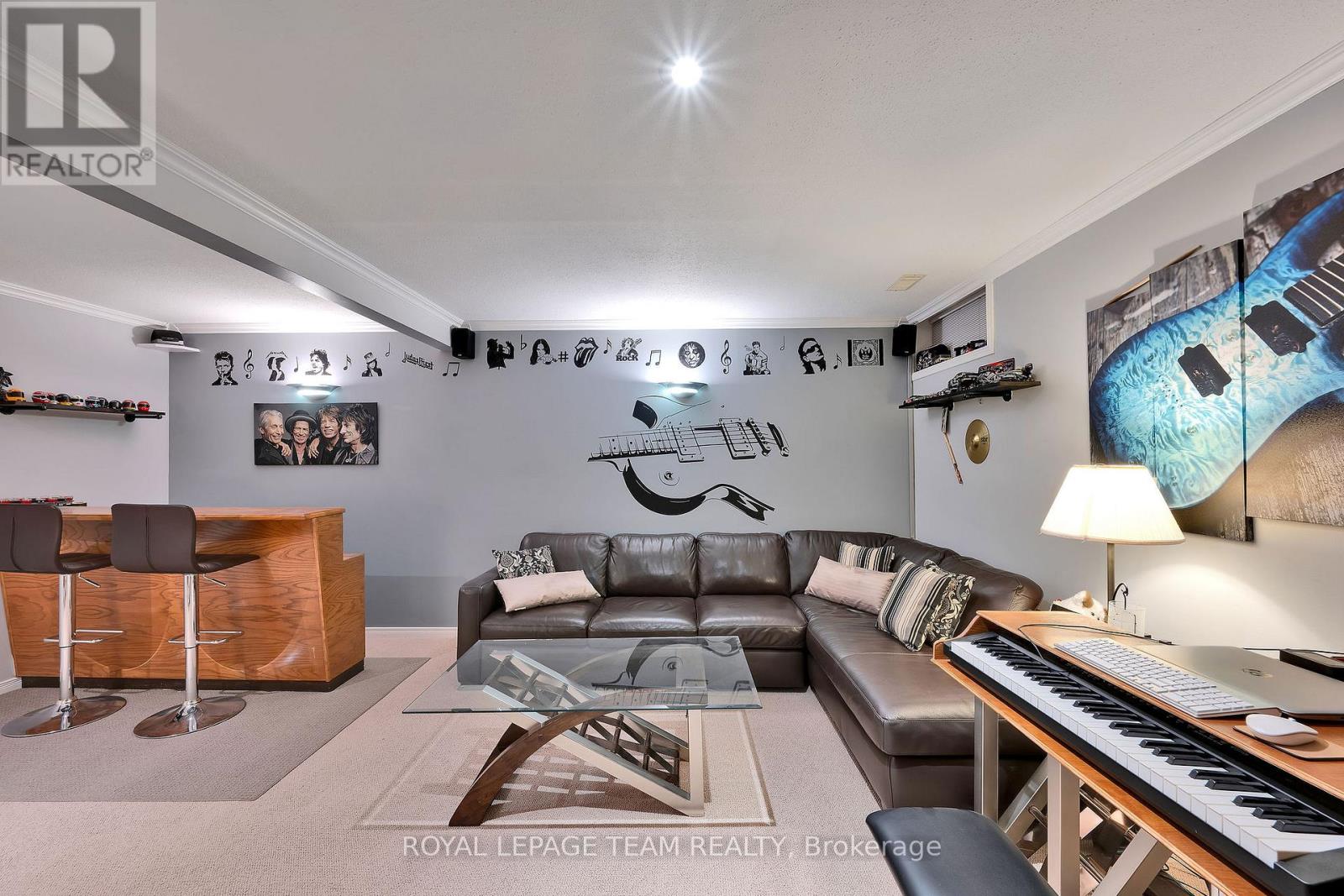 1642 Lafrance Drive, Ottawa, Ontario  K1E 2L8 - Photo 37 - X12153983