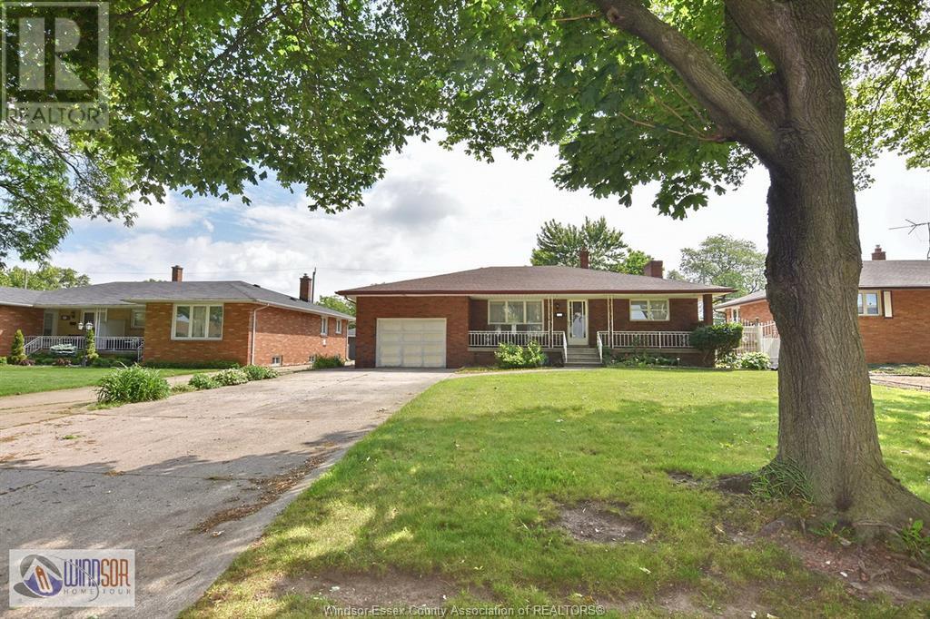 MLS# 25014561: 1464 ROXBOROUGH, Windsor, Canada