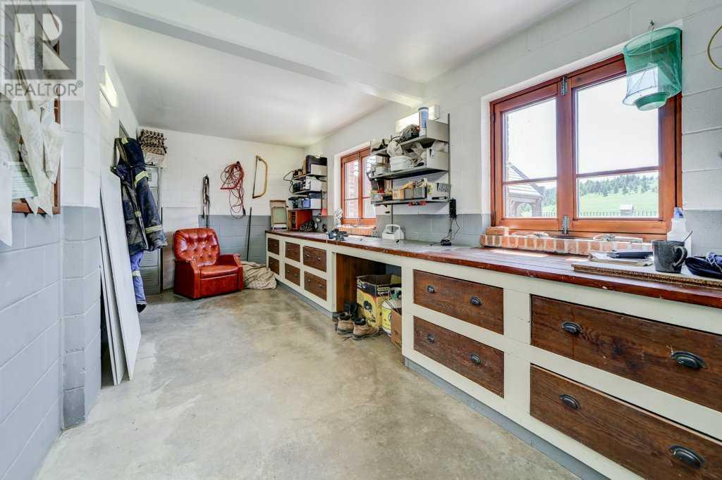 1029 Twp Rd 8-4, Cowley, Alberta  T0K 1W0 - Photo 30 - A2229494