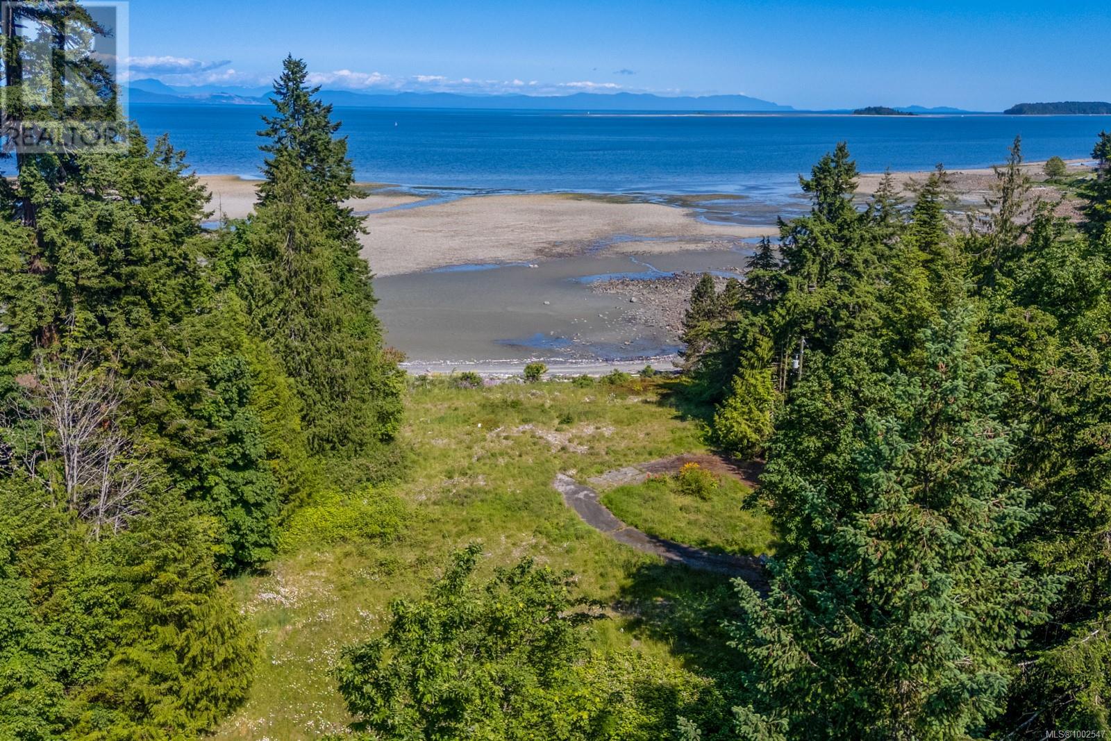 4218 Island Hwy S, Courtenay, British Columbia