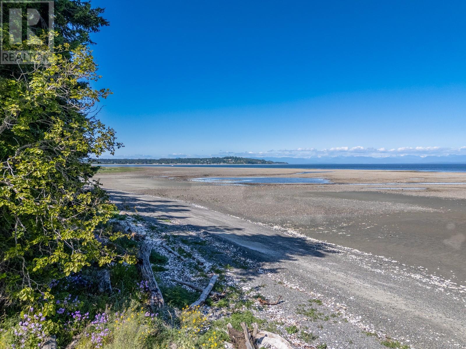 4218 Island Hwy S, Courtenay, British Columbia  V9N 9R8 - Photo 38 - 1002547