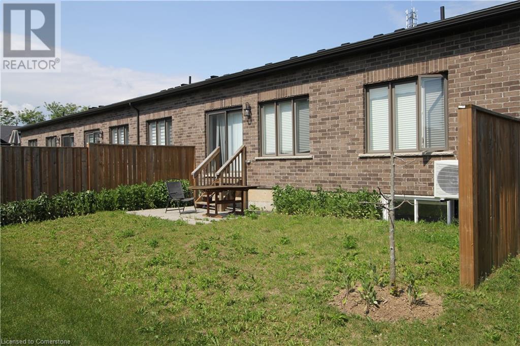 Property at 15 MEADOWHAWK Lane image 4