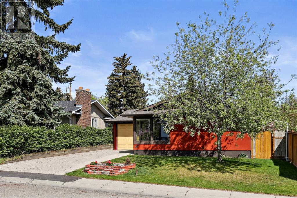 207 Lake Ontario Place Se, Calgary, Alberta  T2J 4Y5 - Photo 2 - A2221321