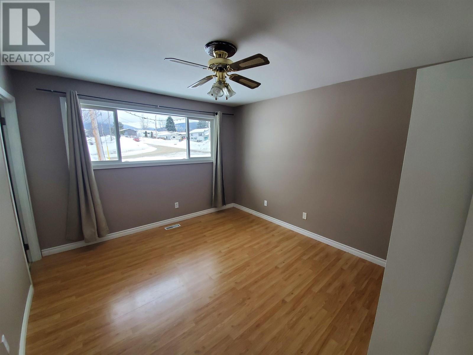 27 Manson Crescent, Mackenzie, British Columbia  V0J 2C0 - Photo 10 - R3012570