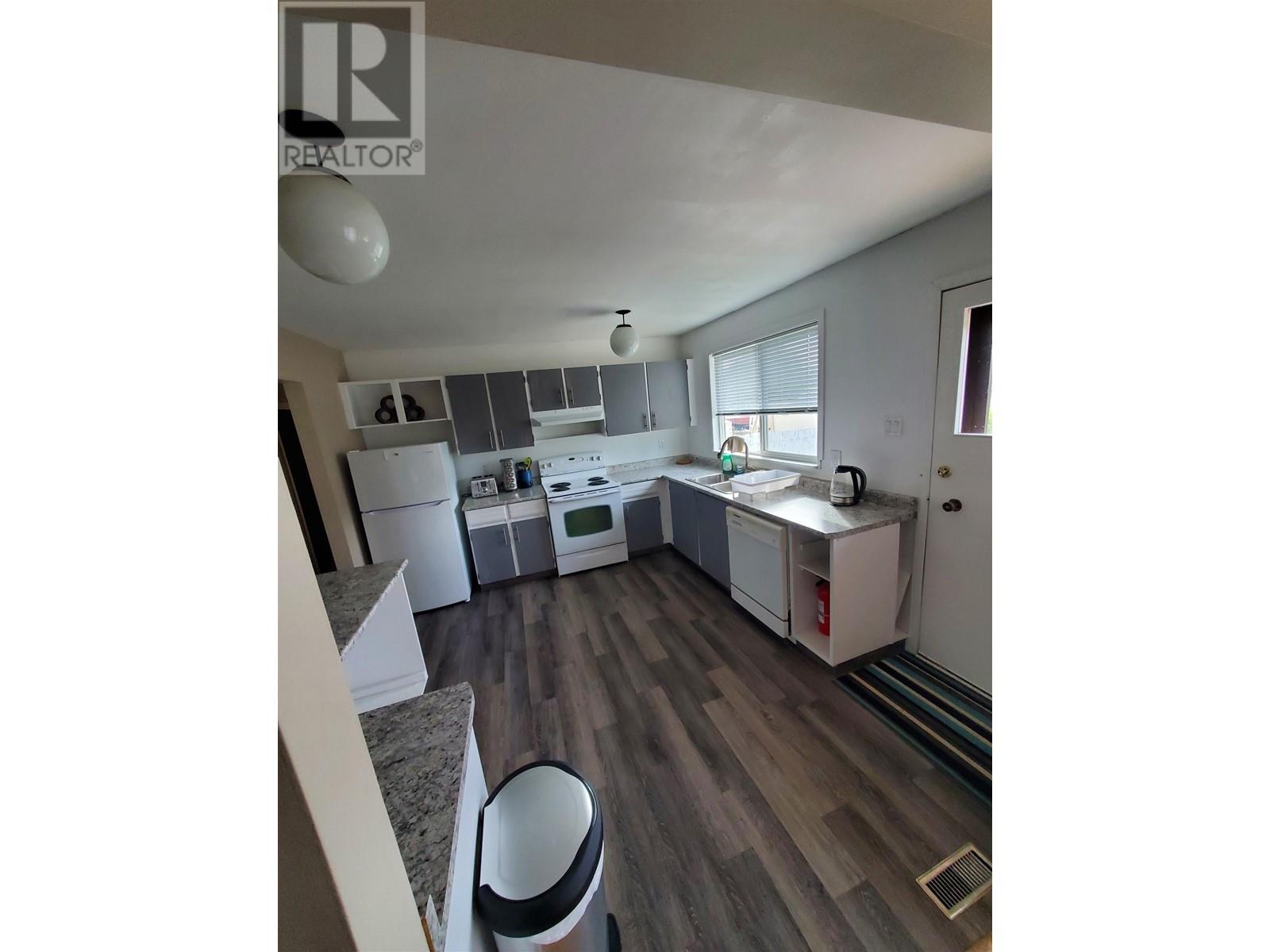 27 Manson Crescent, Mackenzie, British Columbia  V0J 2C0 - Photo 7 - R3012570