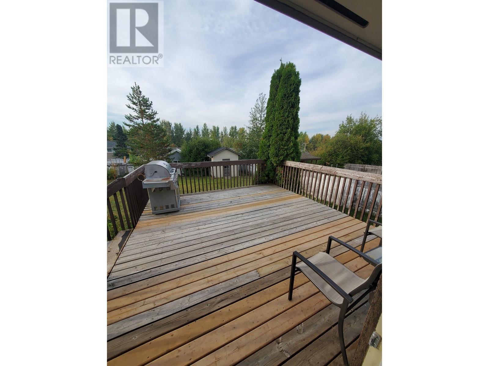 27 Manson Crescent, Mackenzie, British Columbia  V0J 2C0 - Photo 4 - R3012570