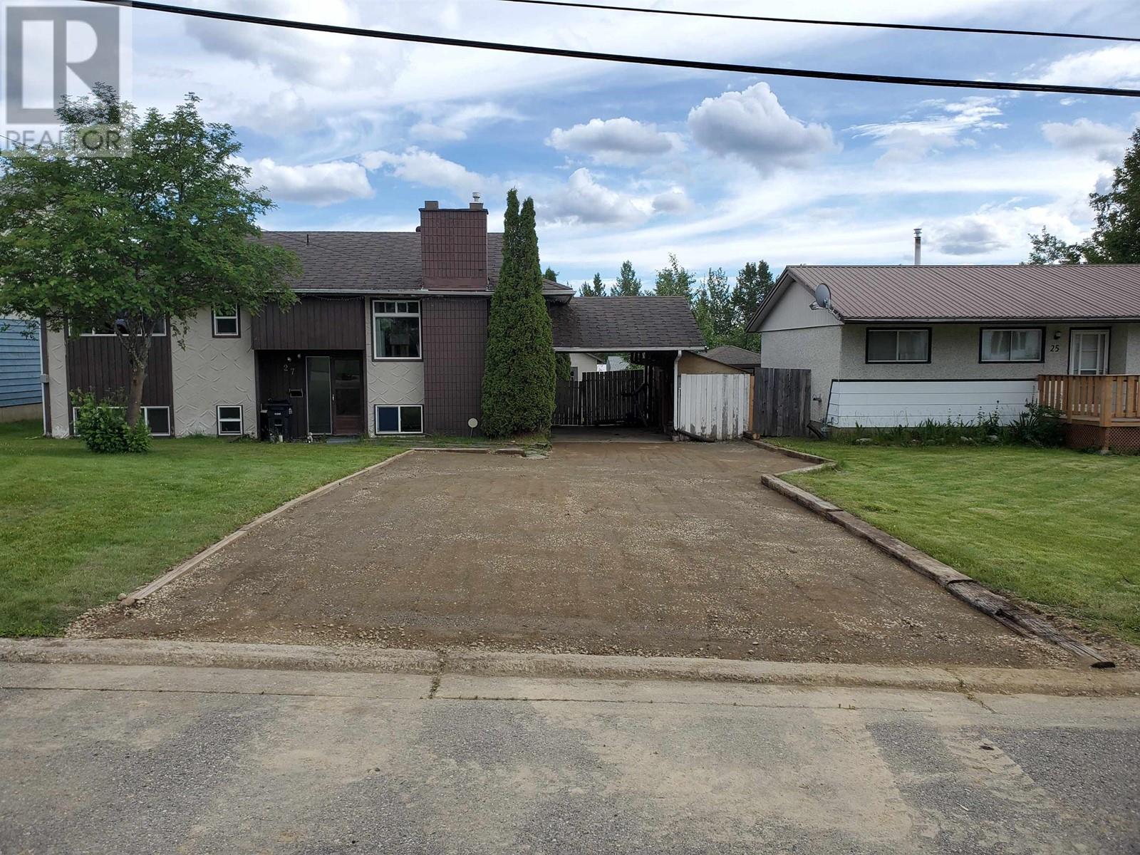 27 Manson Crescent, Mackenzie, British Columbia  V0J 2C0 - Photo 1 - R3012570