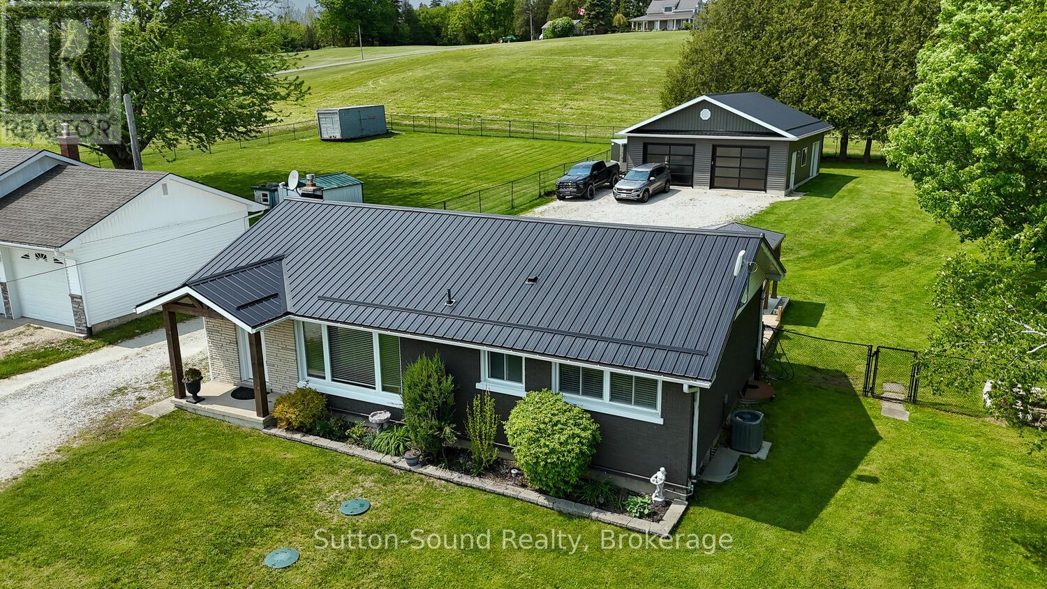 202093 21 Highway, Georgian Bluffs, Ontario  N4K 5N7 - Photo 2 - X12178263