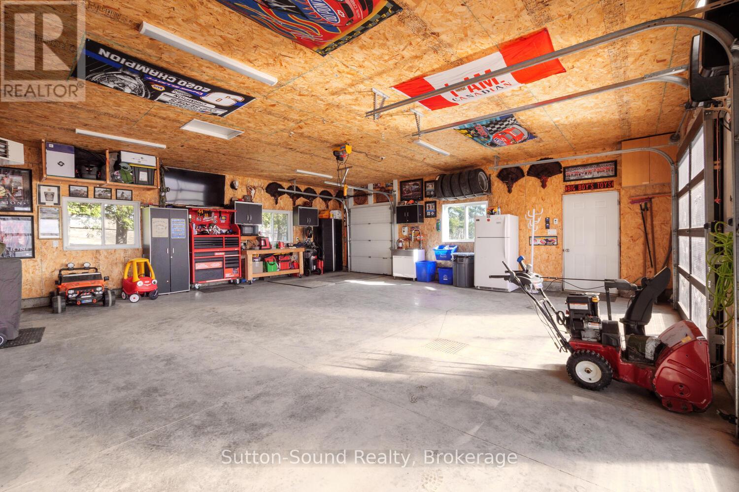 202093 21 Highway, Georgian Bluffs, Ontario  N4K 5N7 - Photo 27 - X12178263