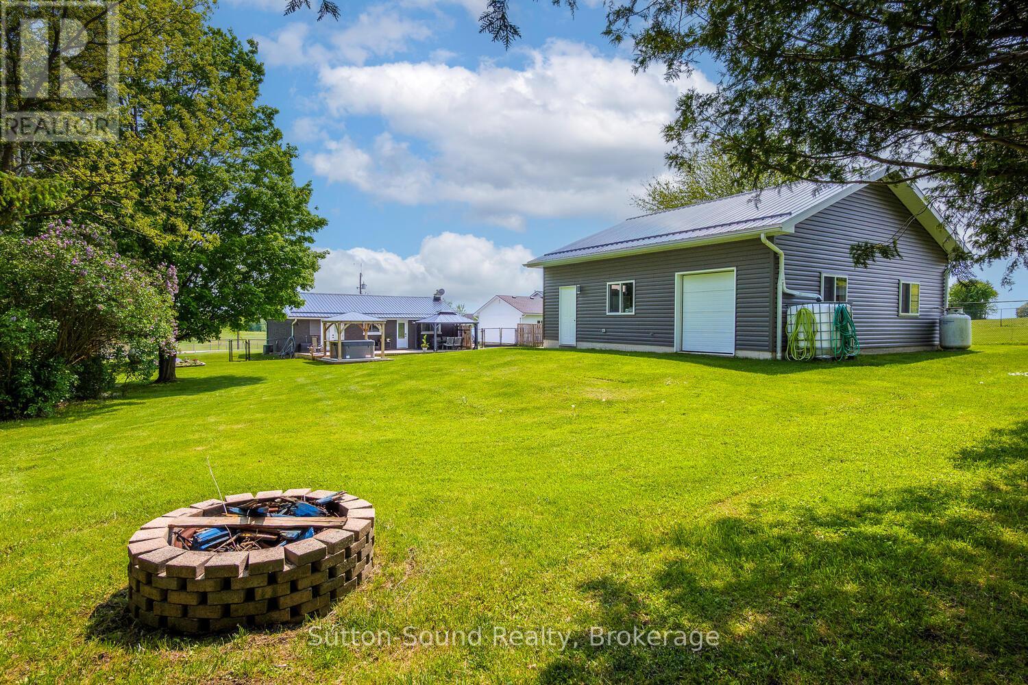 202093 21 Highway, Georgian Bluffs, Ontario  N4K 5N7 - Photo 31 - X12178263