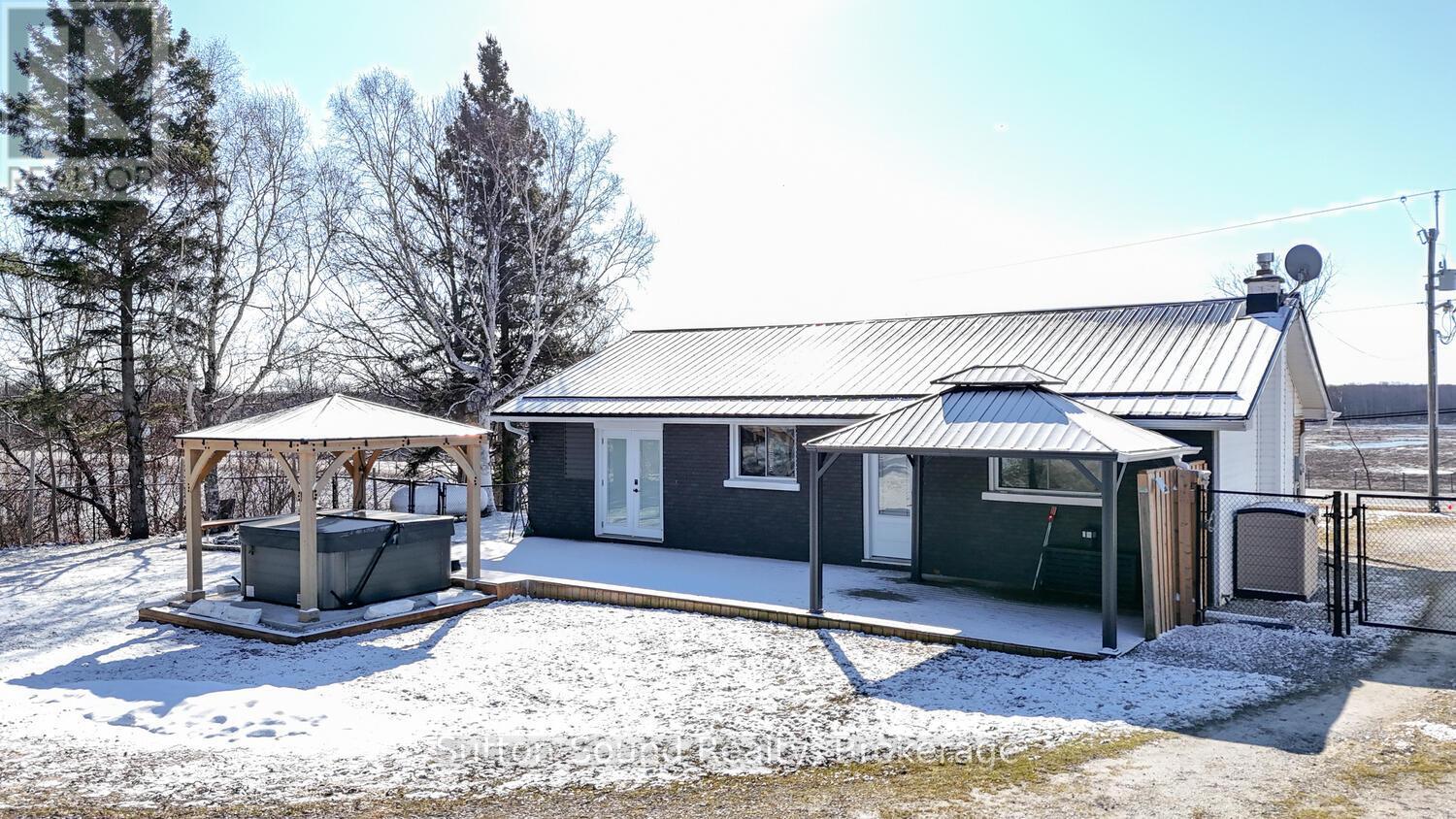 202093 21 Highway, Georgian Bluffs, Ontario  N4K 5N7 - Photo 24 - X12178263