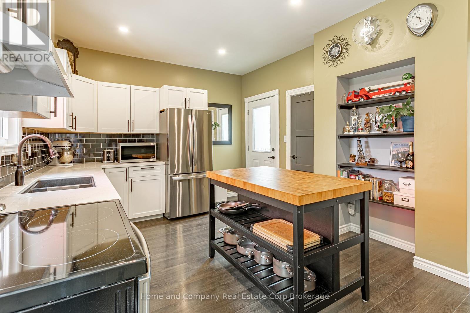 22 Mowat Street, Stratford, Ontario  N5A 2B7 - Photo 12 - X12206777