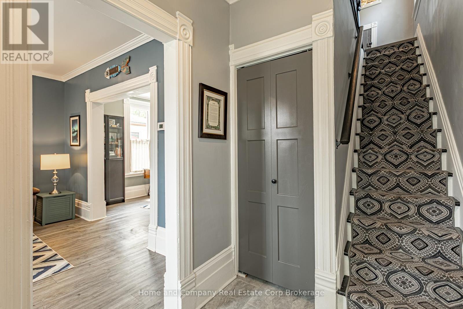 22 Mowat Street, Stratford, Ontario  N5A 2B7 - Photo 5 - X12206777
