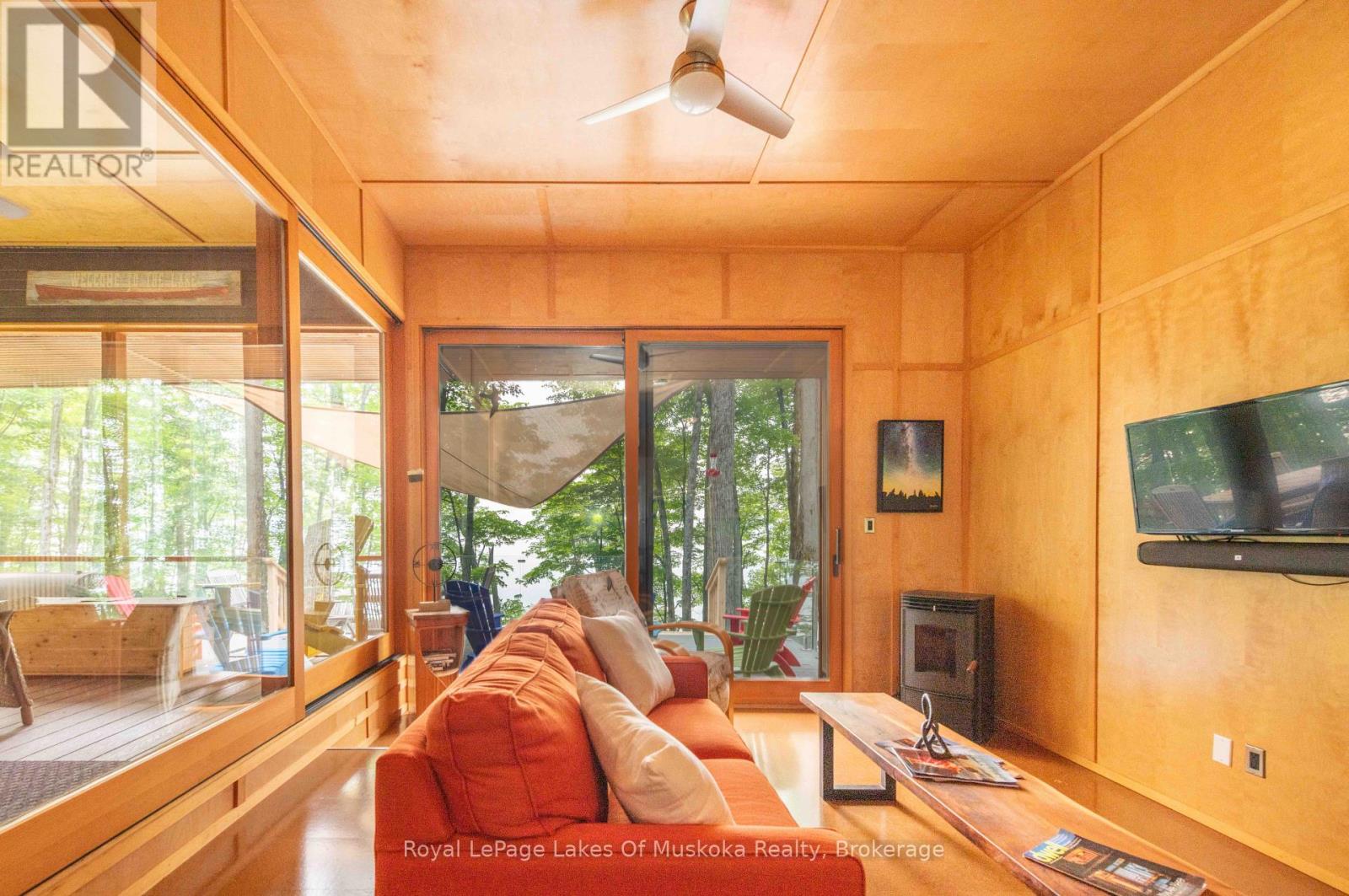 484 Big Island S, Huntsville, Ontario  P1H 2J3 - Photo 6 - X12206776