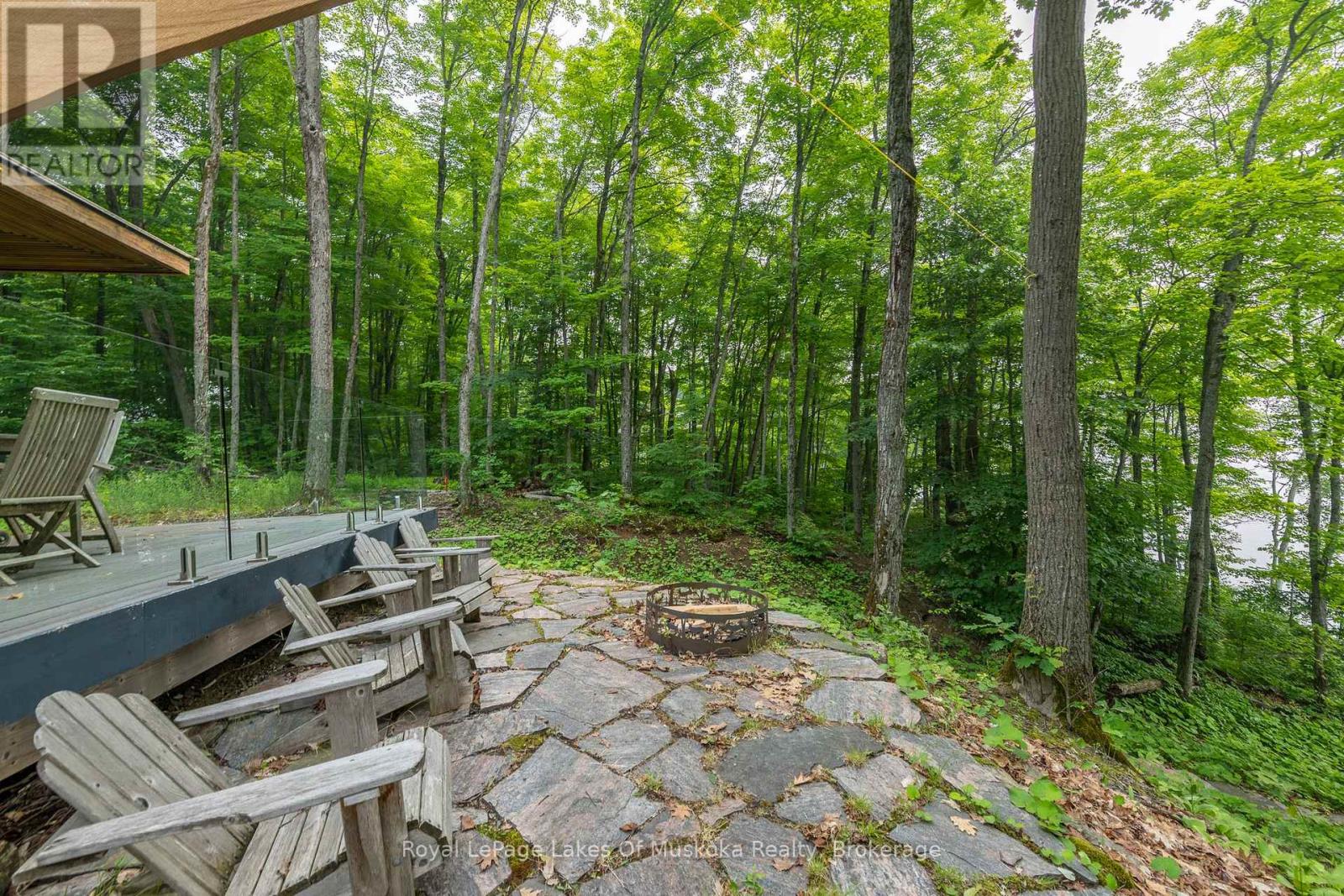 484 Big Island S, Huntsville, Ontario  P1H 2J3 - Photo 20 - X12206776