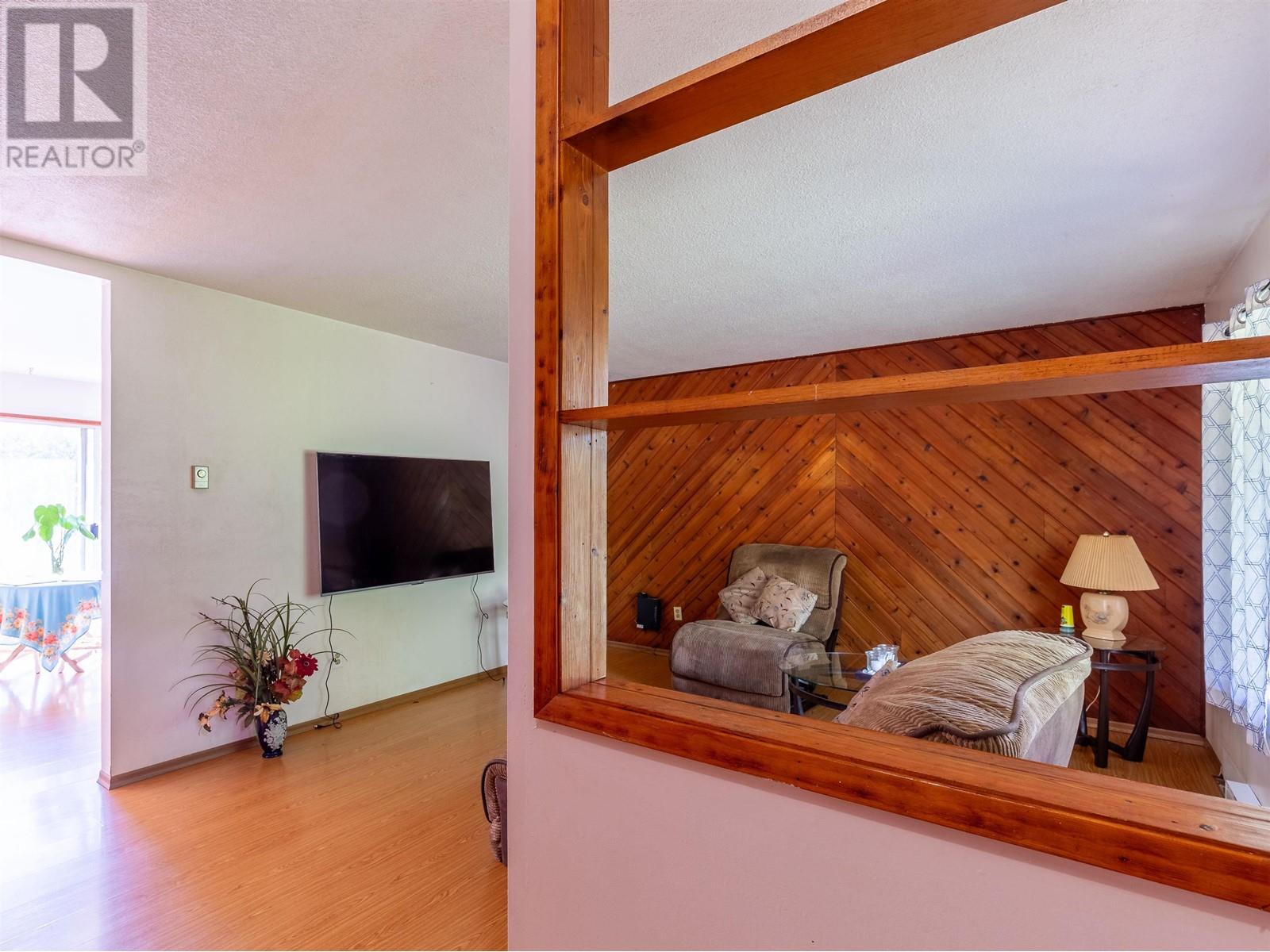 4446 Whalen Road, Smithers, British Columbia  V0J 2N2 - Photo 3 - R3013517